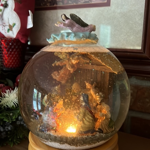 ❤️Rare Vintage 1974 Large Nativity Lighted Musical Snow Globe‼️FINAL SALE - Picture 5 of 7